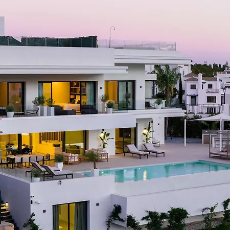 Resina Luxury Gym Cinema Sea Views * אסטפונה