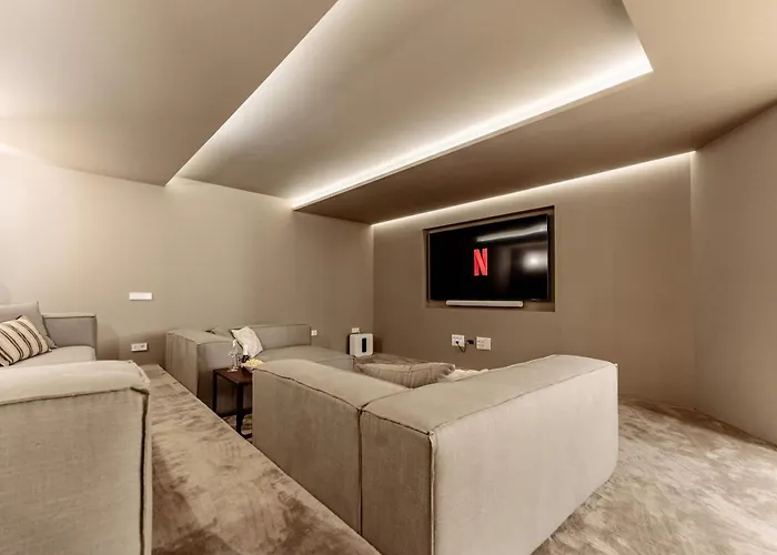 Resina Luxury Gym Cinema Sea Views * אסטפונה