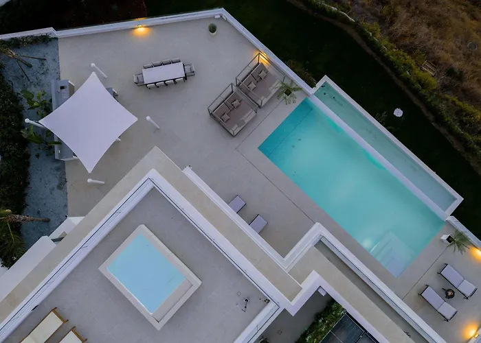 Resina Luxury Gym Cinema Sea Views וילה *